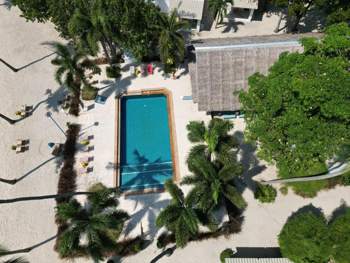 Lime N Soda Beachfront Resort Thong Sala Buitenkant foto