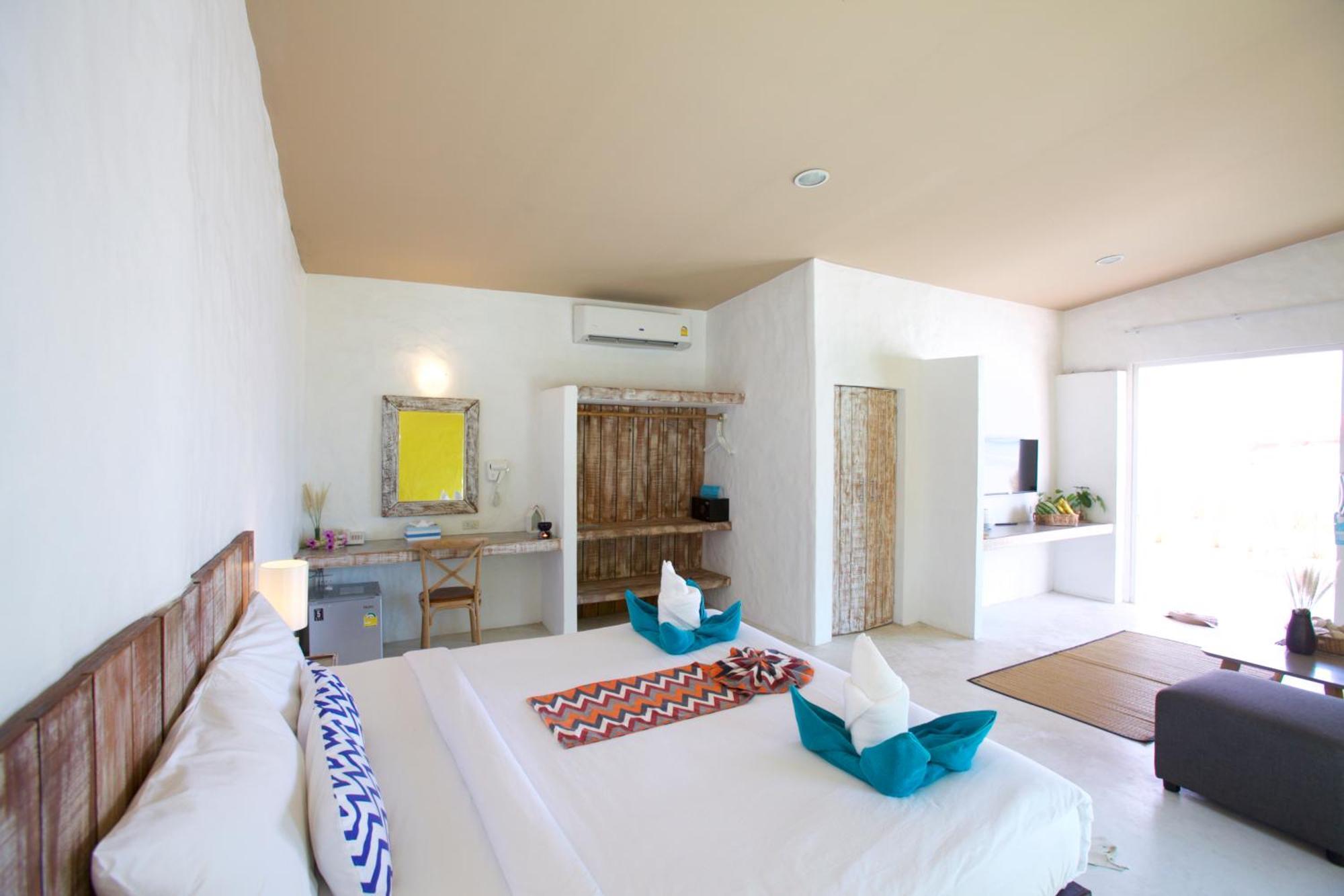 Lime N Soda Beachfront Resort Thong Sala Buitenkant foto
