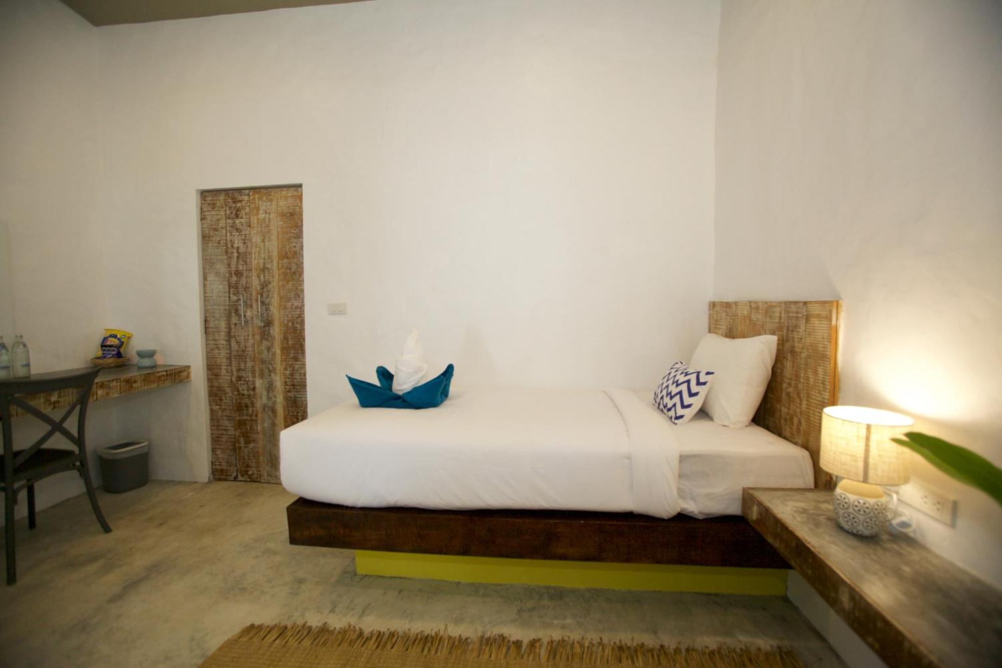 Lime N Soda Beachfront Resort Thong Sala Kamer foto